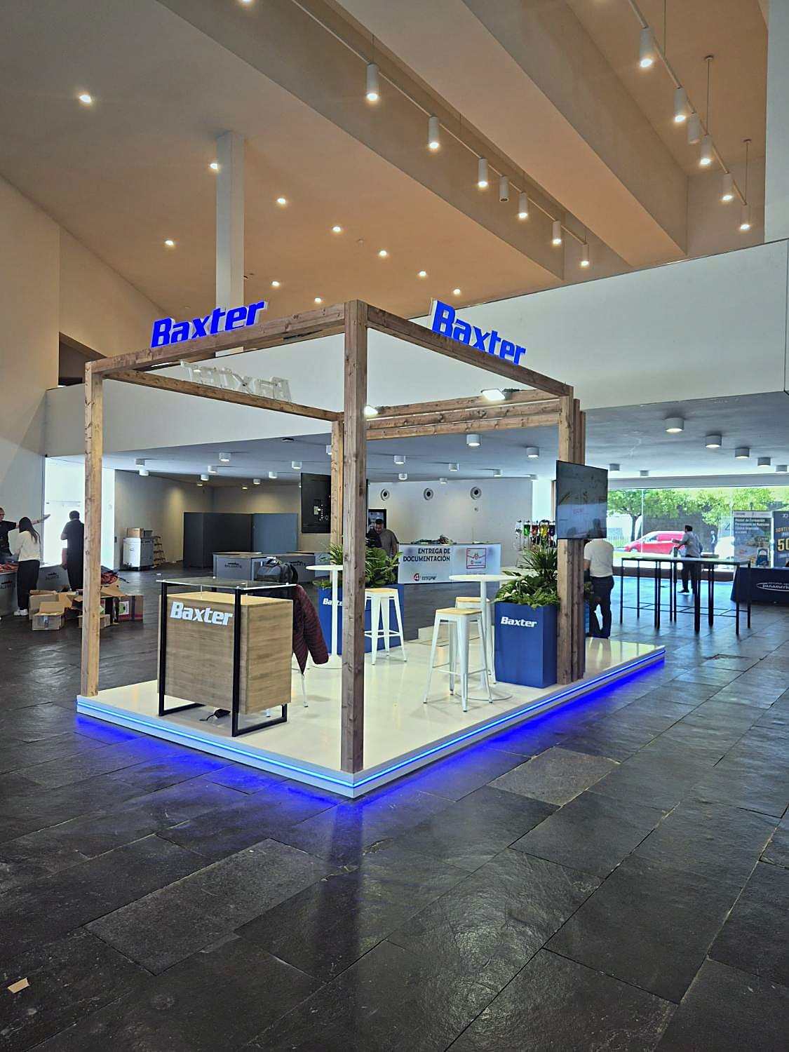 Stand Baxter