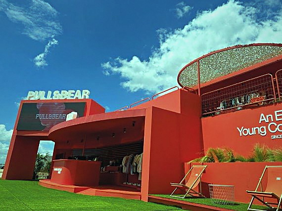 Stand PULL&BEAR